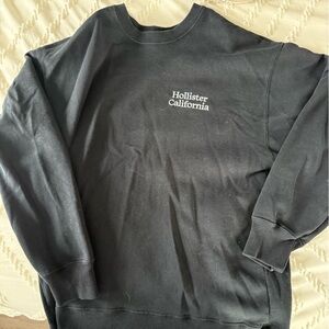 Hollister Crewneck, size small